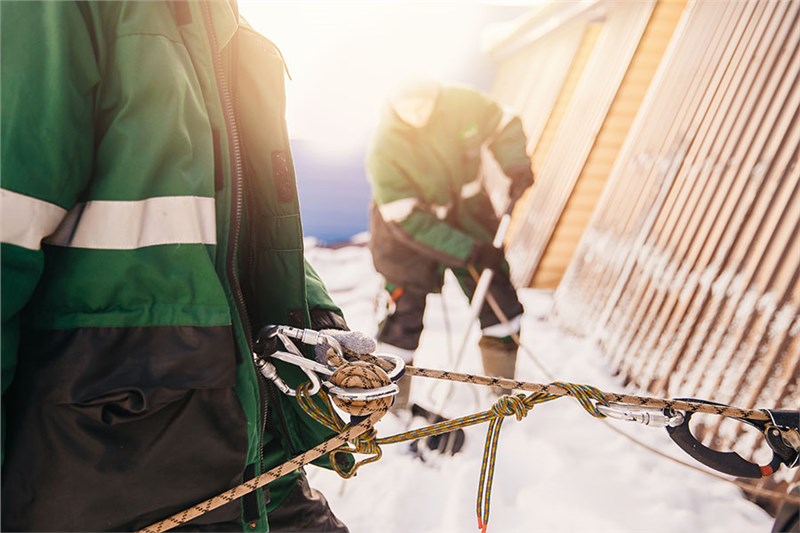 Flat Roof Snow Shoveling Service